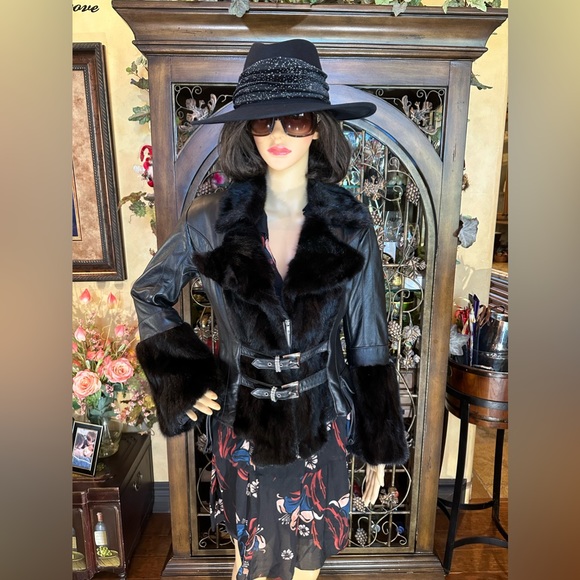 Amazing Michaela Mink and Lamb Leather Jacket - Picture 2 of 12